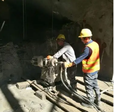 清苑水下抗分散灌浆料特点 水下不分散注浆料介绍