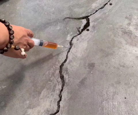 清苑混凝土裂缝修补技术详解​
